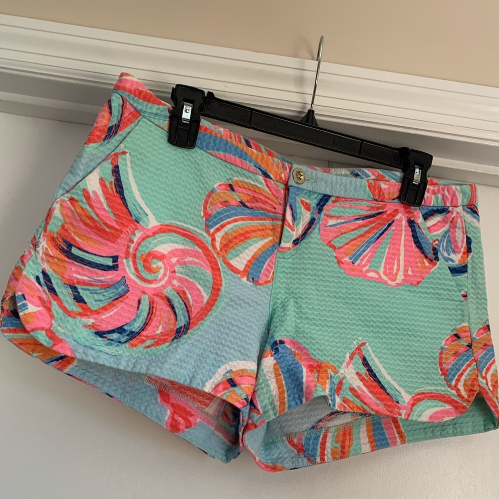 Lilly Pulitzer - size 8 - Adie Short - Minty Fresh on the rocks print - pastel